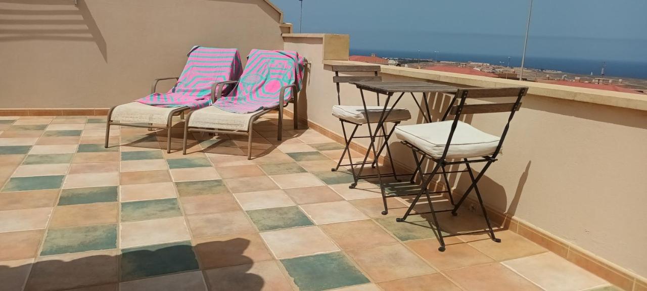 Beautiful, Spacious Villa, Heated Pool, Sleeps Eight, With Quality Furnishings Caleta De Fuste Luaran gambar